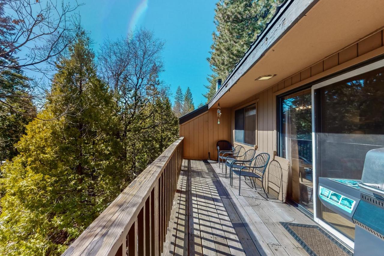 Sierra Swiss Chalet Shaver Lake Exterior photo